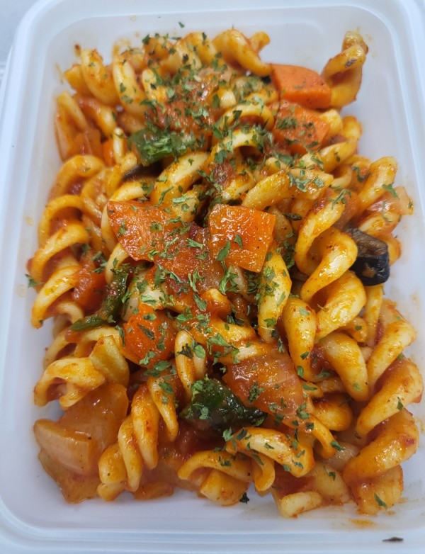 살사푸실리샐러드