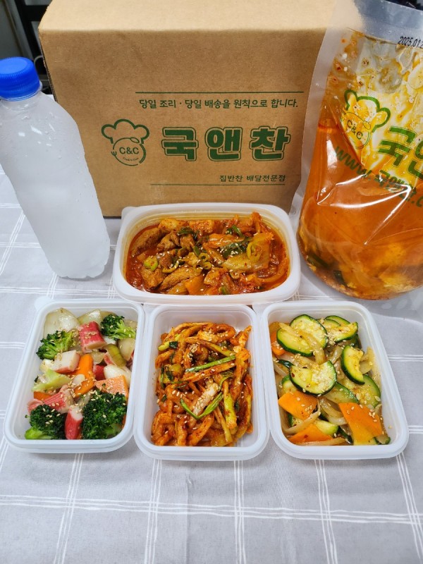 오늘의 반찬 5종세트 (바지락순두부찌개, 돼지고기김치찜, 호박볶음, 브로콜리맛살볶음 , 미나리무말랭이무침)
