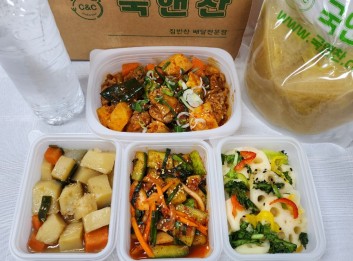 오늘의 반찬 5종세트 (배추된장국, 닭볶음탕, 감자조림, 오이부추무침, 연근유자샐러드)