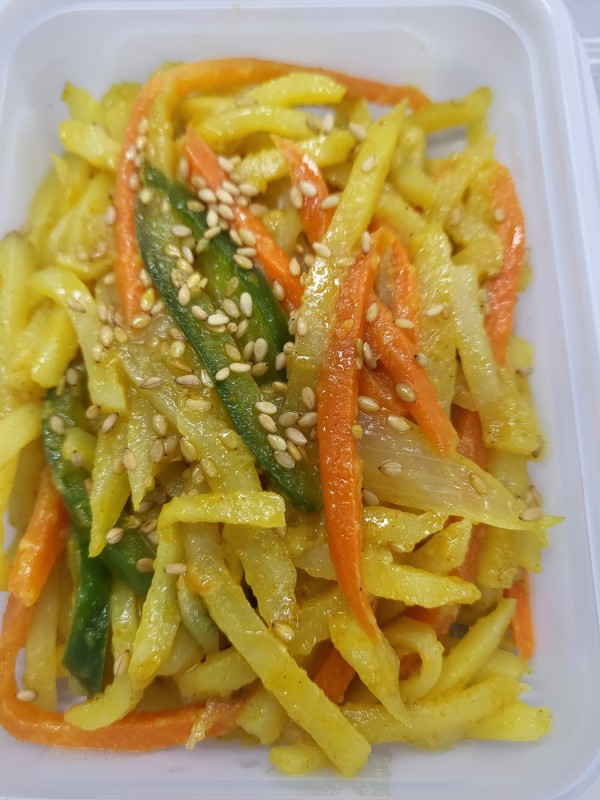 카레감자채볶음