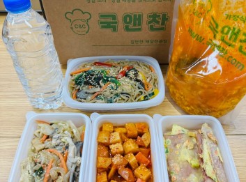 오늘의 반찬 5종세트 (해물순두부찌개, 궁중잡채, 두부버섯볶음, 매콤감자볶음, 햄전)