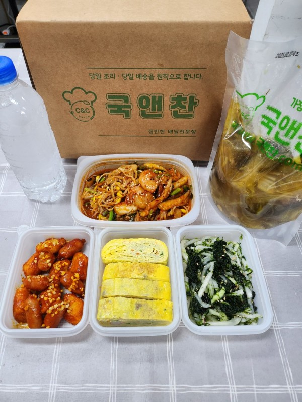 오늘의 반찬 5종세트 (우거지된장국,콩나물해물찜,맛살계란말이,소떡강정,파래초무침)