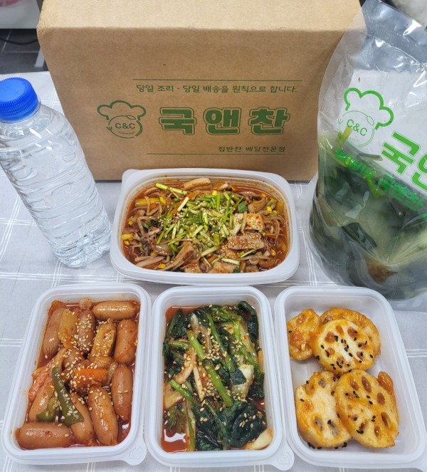 오늘의반찬 5종세트(시금치된장국,콩나물오징어볶음,핫소세지볶음,탕수연근,열무김치)